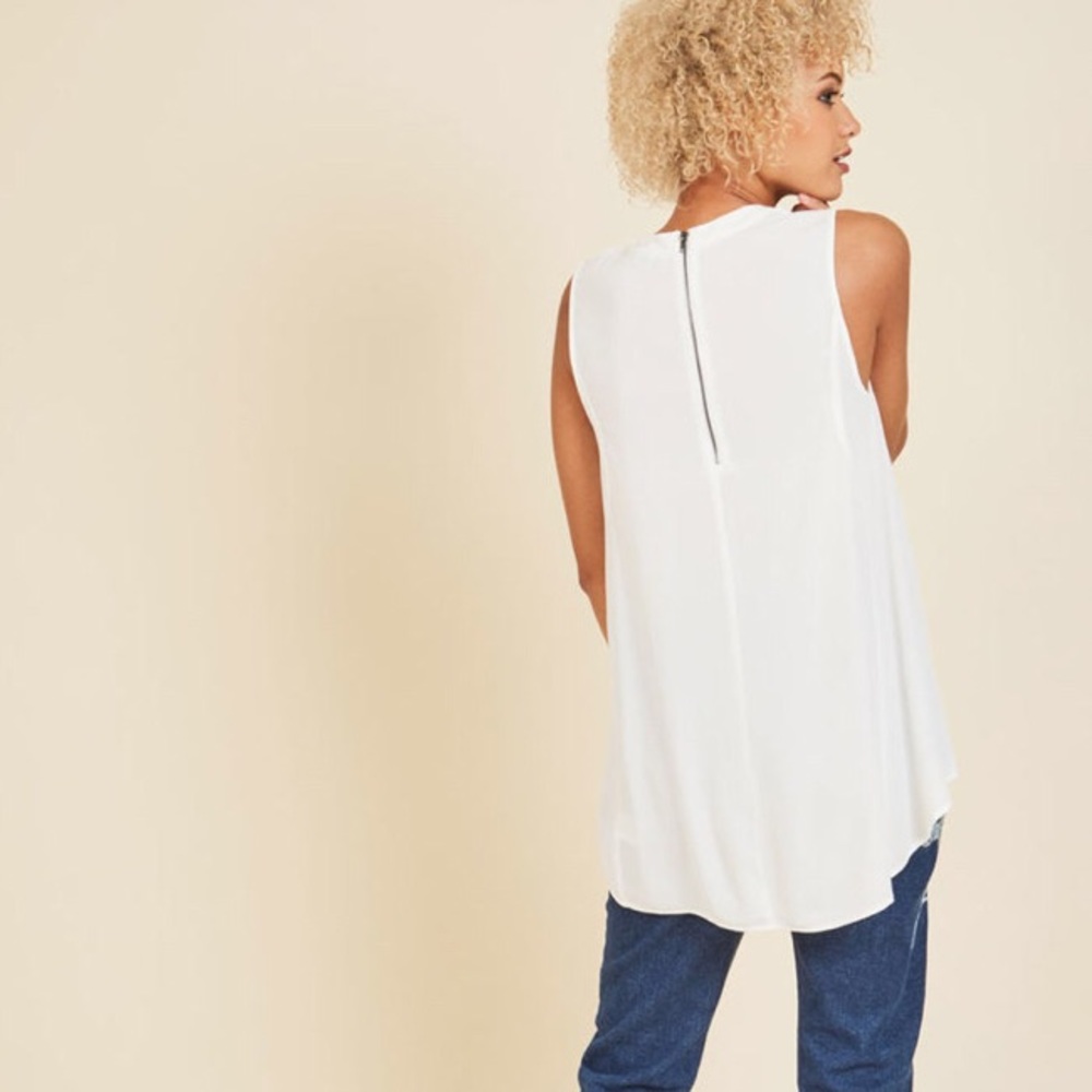 White ModCloth chic Muscle Zippered Tank - Picture 2 of 7